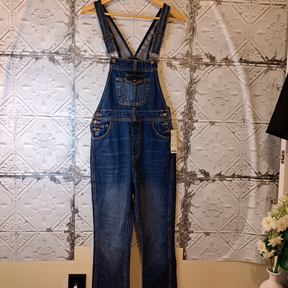 BDG URBAN OUTFITTERS BIB DETAILING DENIM OVERALLS NWT - Picture 16 of 16